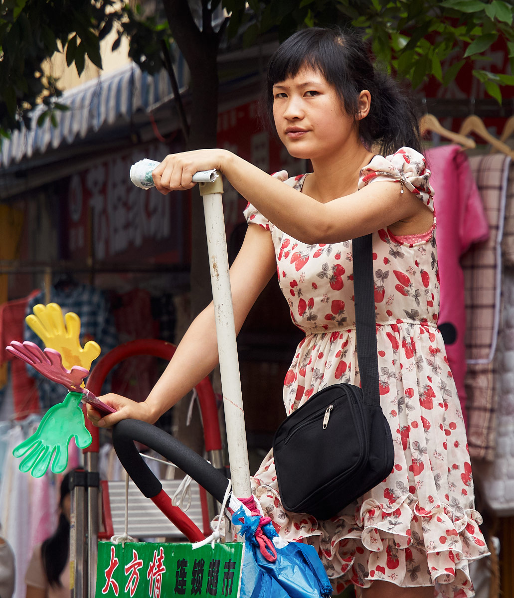 sales announcer at the market