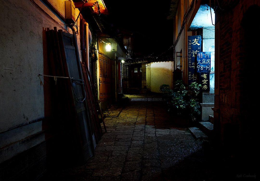 Alley in Lijiang old town