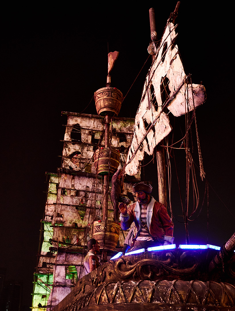 Chongqing waterfront at night has a pirate ship-themed nightclub