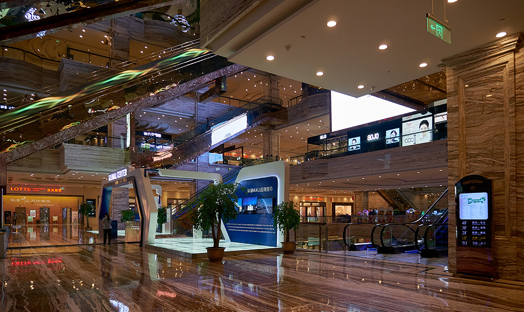 Chengdu Global Center inside main entrance with marble interior