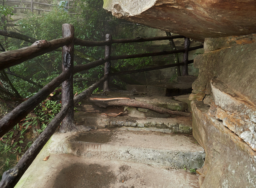 Zhangjiajie trail that goes through a rock