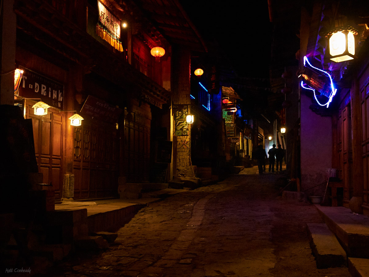 street scene, shangrila, yunnan